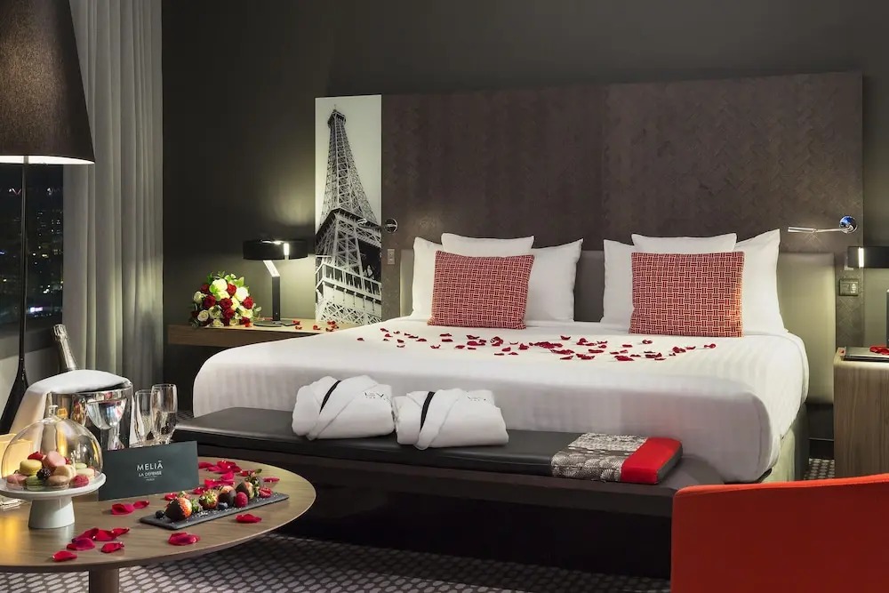 هتل ملیا پاریس لا دفنس کوربووی